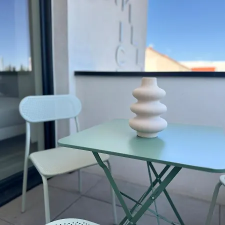 De Avec Parking Apartment La Rochelle (Charente-Maritime)